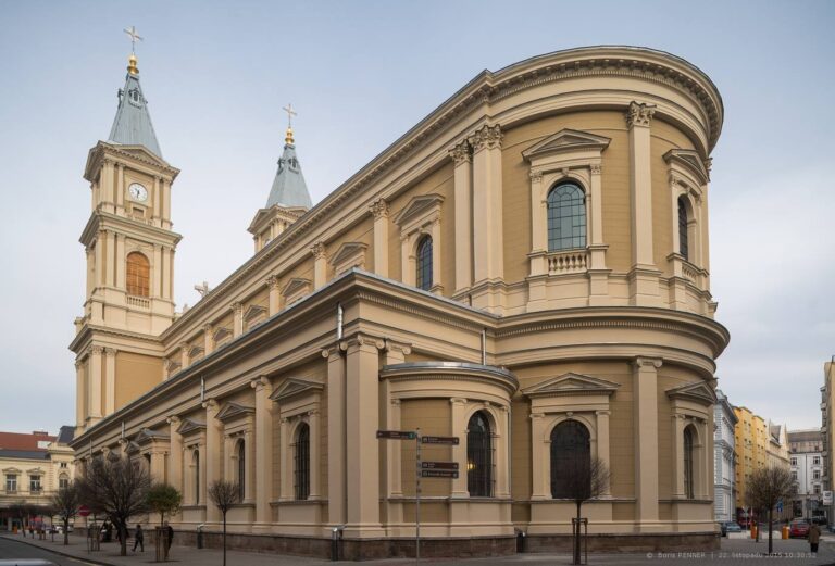 Haštal Hapka: Prague in Lines (světová premiéra)