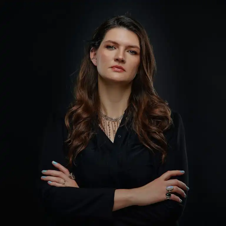 Kristina Barta: Women bring new lives into this world – dedicated to all mothers (světová premiéra)